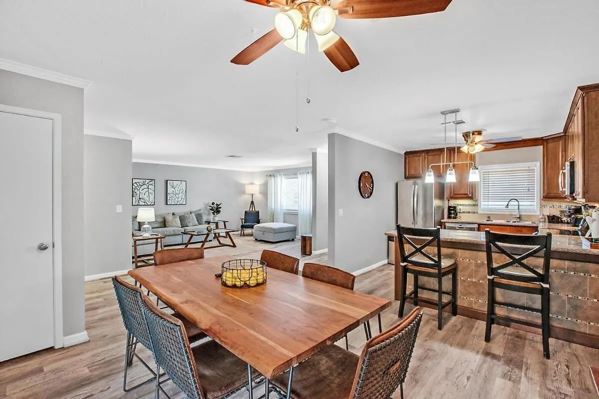 3Br, 1 Story Home W Hot Tub, Grill, Sleeps 6 Λας Βέγκας